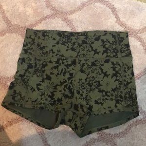 In movement Shorts size 8